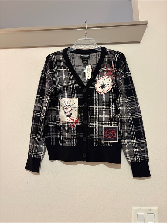 Boxlunch Sweaters - BoxLunch Spider-Man Across the Spiderverse Spider Punk Plaid Cardigan SZ M NWT